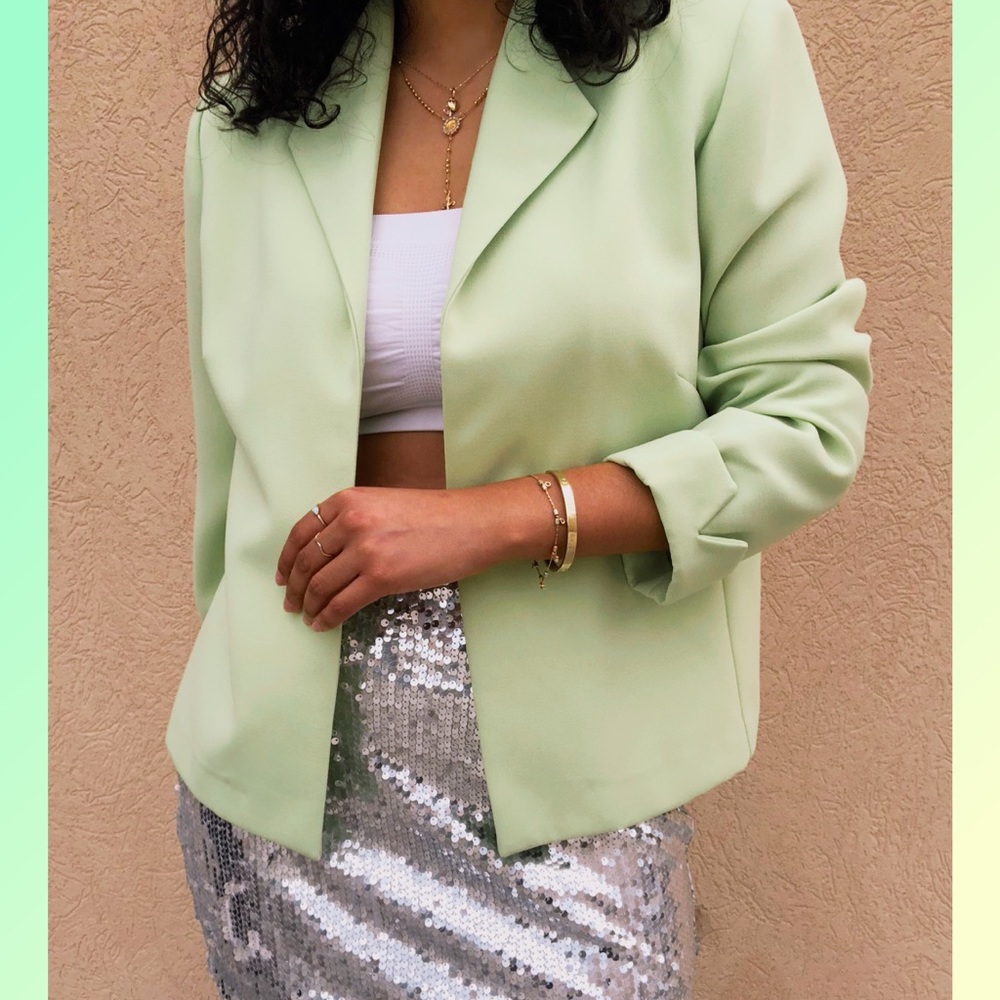 ON SALE - Pastel Green Bahari Vintage Blazer 💚